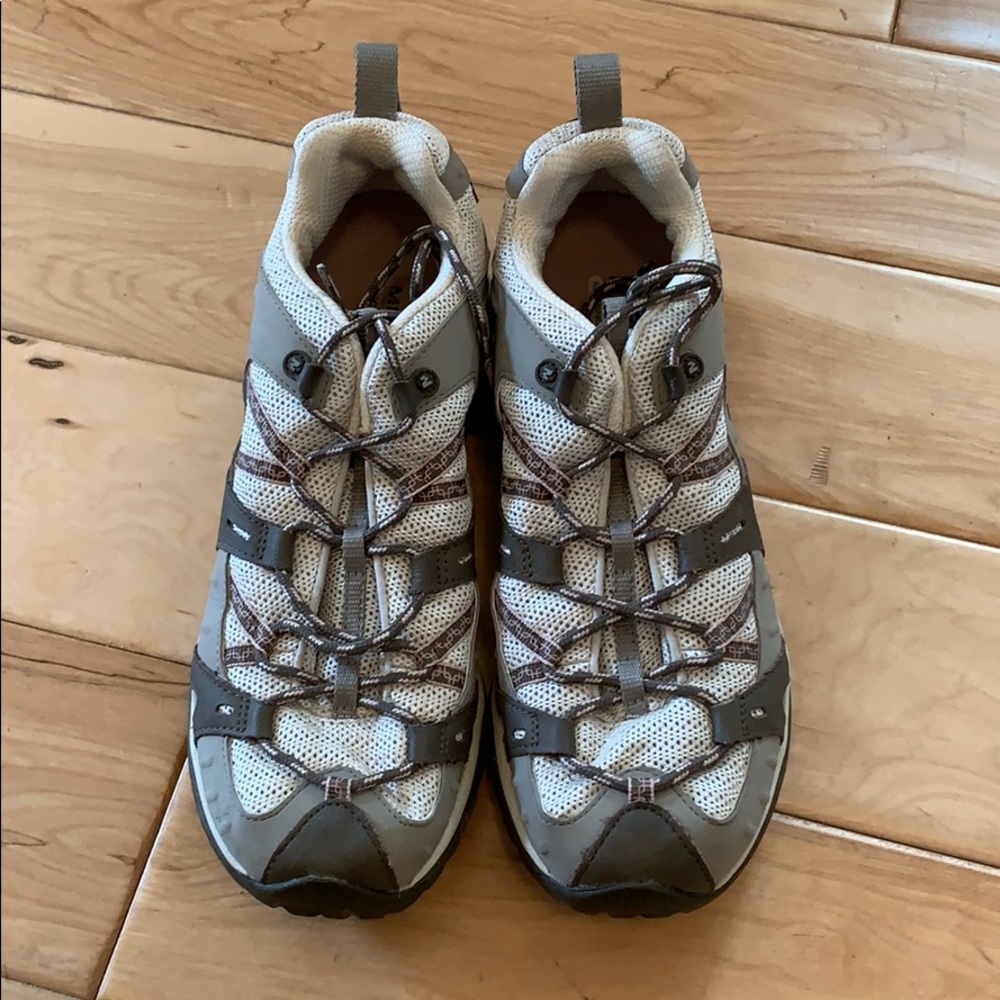 EUC Merrell low hikers